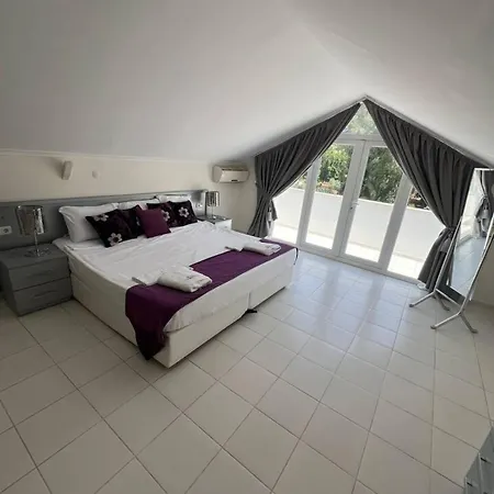 Holiday home Chaston